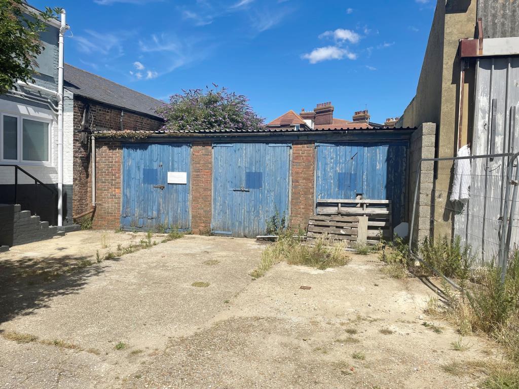 Lot: 45 - COMMERCIAL SITE WITH MIXED USE CONSENT -
